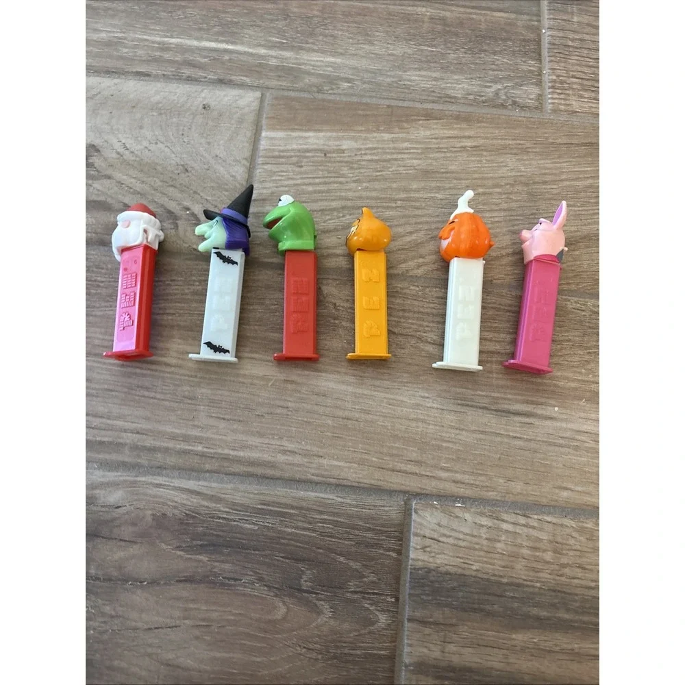 Vintage Halloween/ X-mas/ Disney/kermit/ Garfield‎ Pez Dispensers Lot Of 6